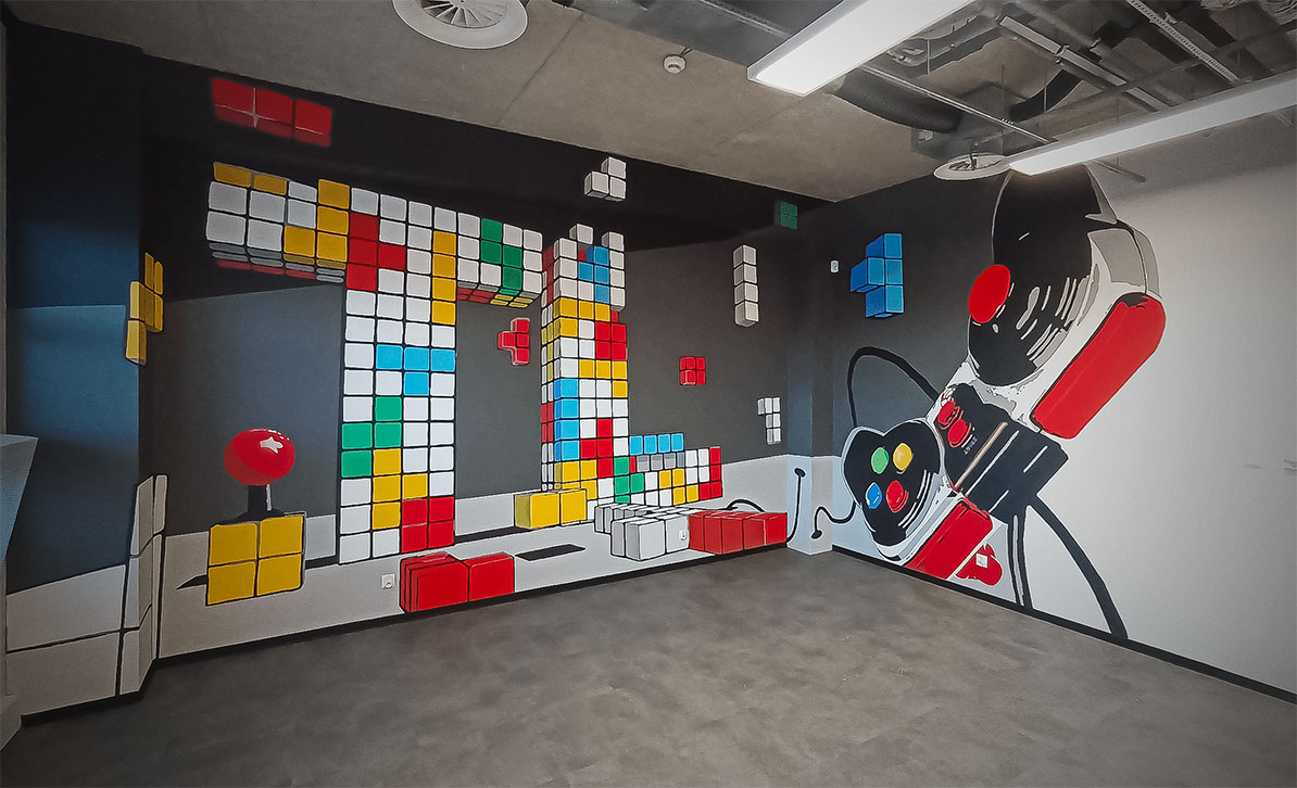 Przestrzenny Tetris – mural we wnętrzu
