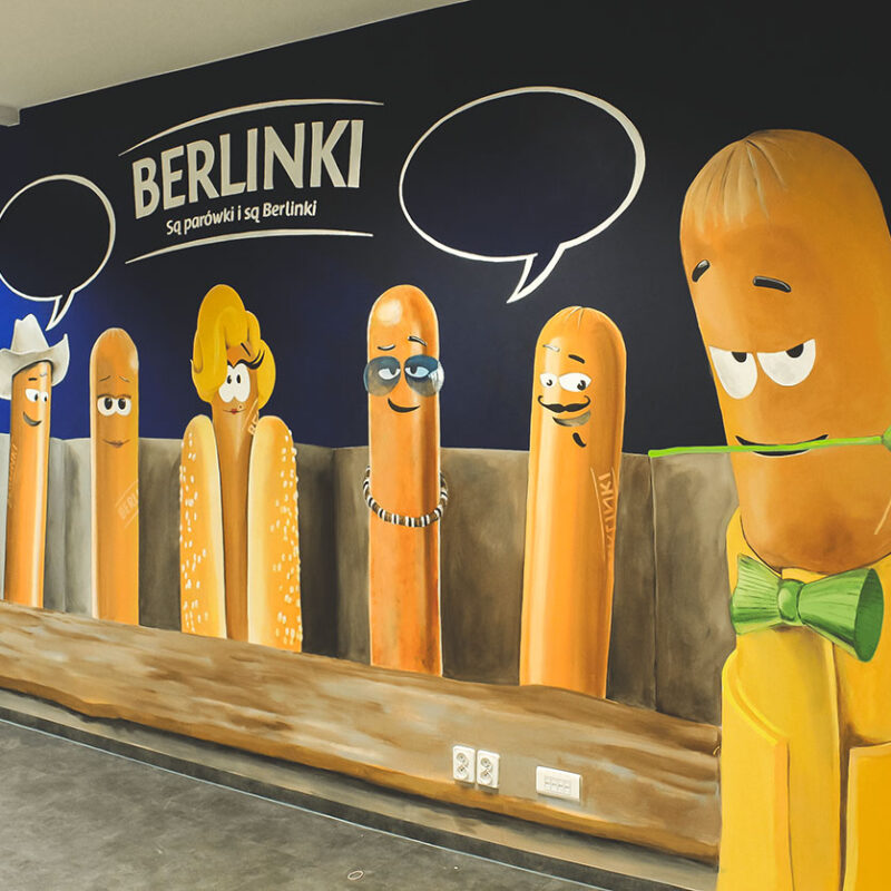 parowki-berlinki-namalowane-na scianie-w-biurze